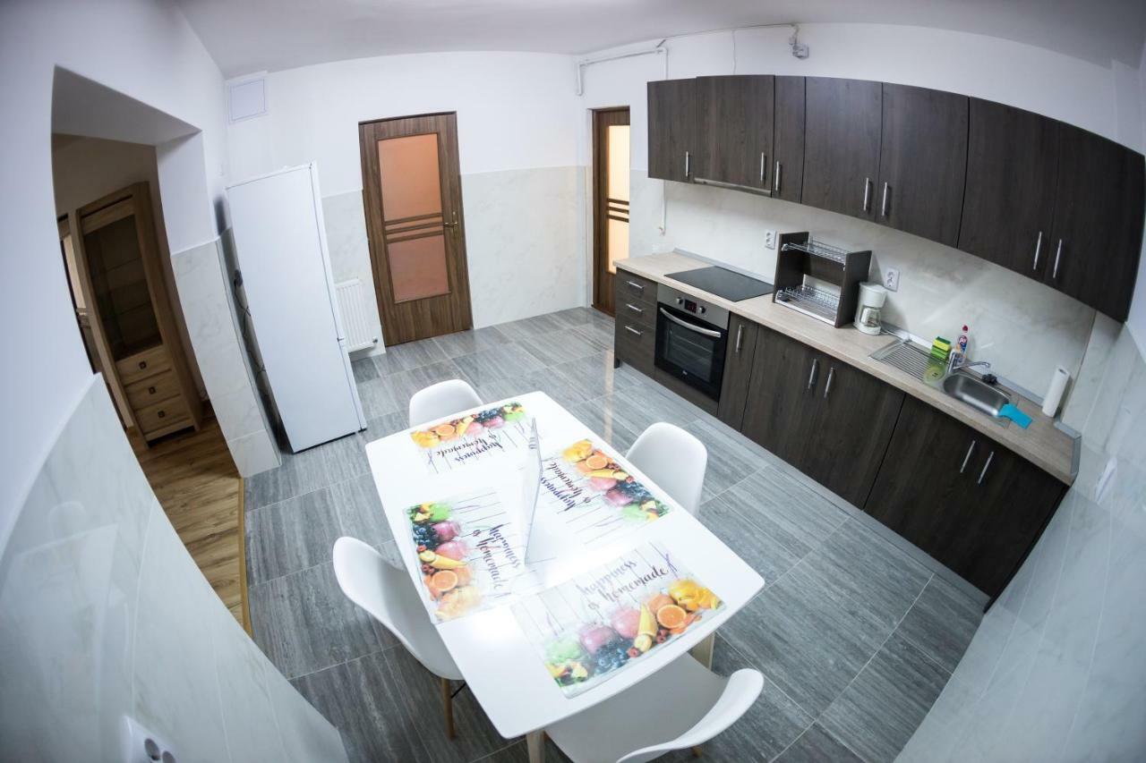 Travel Homzzz Apartments Targu Mures Exterior photo